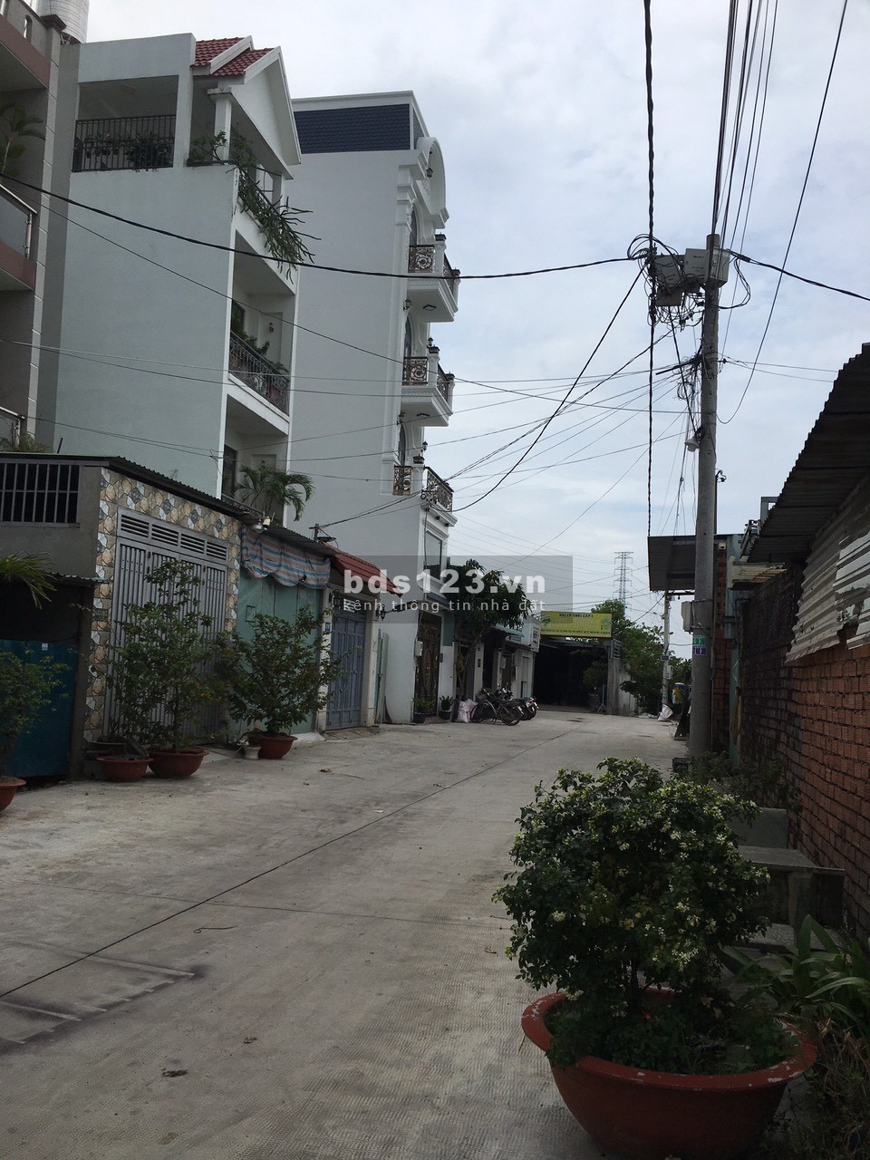 Bán nhà, mới, hẻm rộng ô tô tránh, Trần Thị Năm, 80m2, 8.3 tỷ thương lượng, 6 tầng