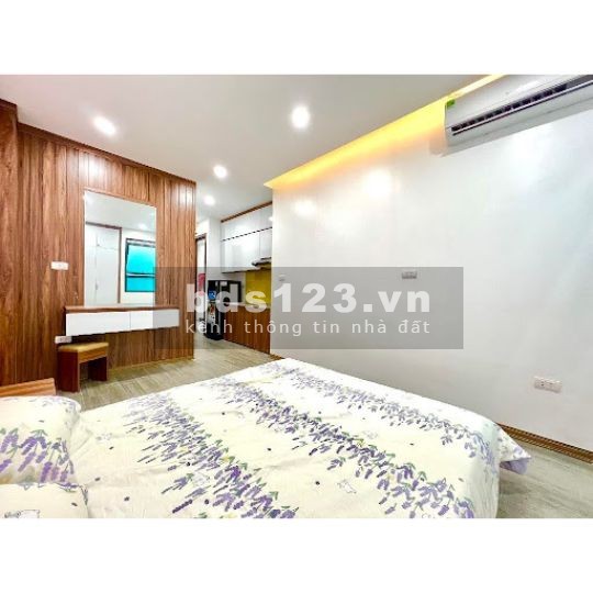 Bán nhà riêng Nguyễn Ngọc Vũ 160 x 8 Tầng, mặt tiền 6,3m phân lô ô tô tránh giá 34 tỷ