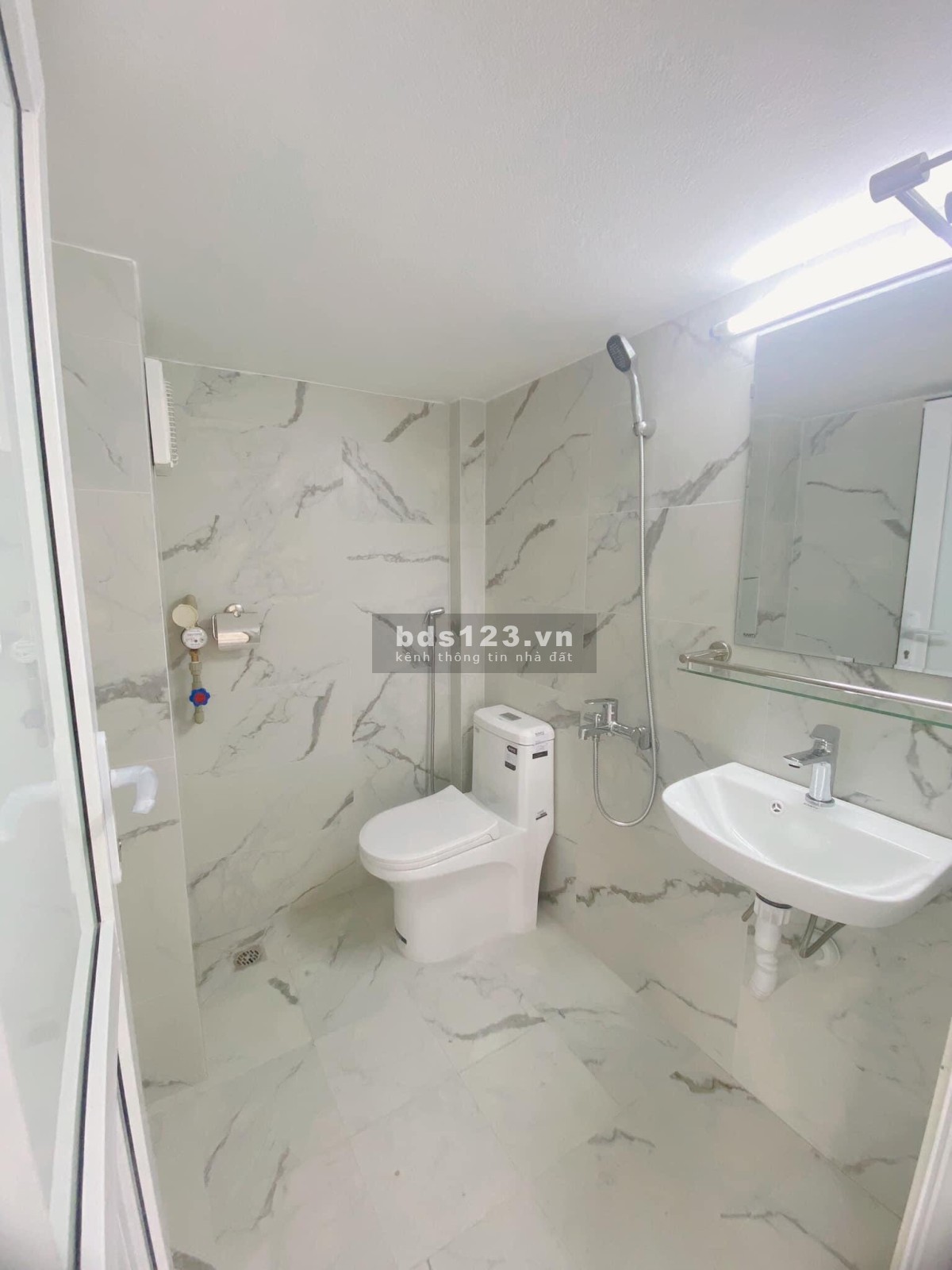 Cho thuê căn hộ mini 40m2, đầy đủ nội thất, 1PN 1PB, ban công
