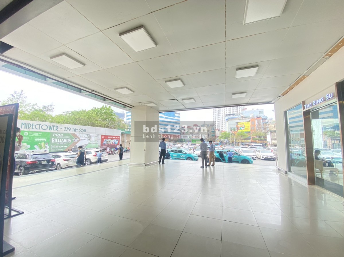 Chính chủ cho thuê Văn Phòng DT 150m2, 250m2, 400m2, 2.000m2 tại chân đế MIpec quận Đống Đa, Hà Nội.