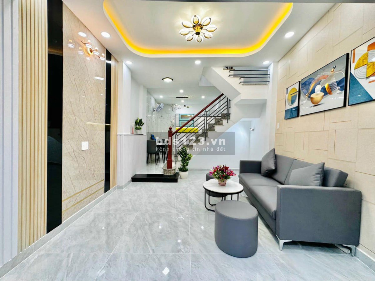 Bán nhà chính chủ 1 trệt 3 lầu, Bình Tân