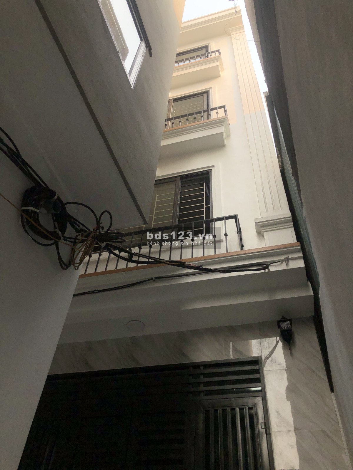 Bán nhà 5 tầng - 32m2 - 3pn giá 2,55 tỷ. Gần KĐT Đô Nghĩa - ĐH Phenika.