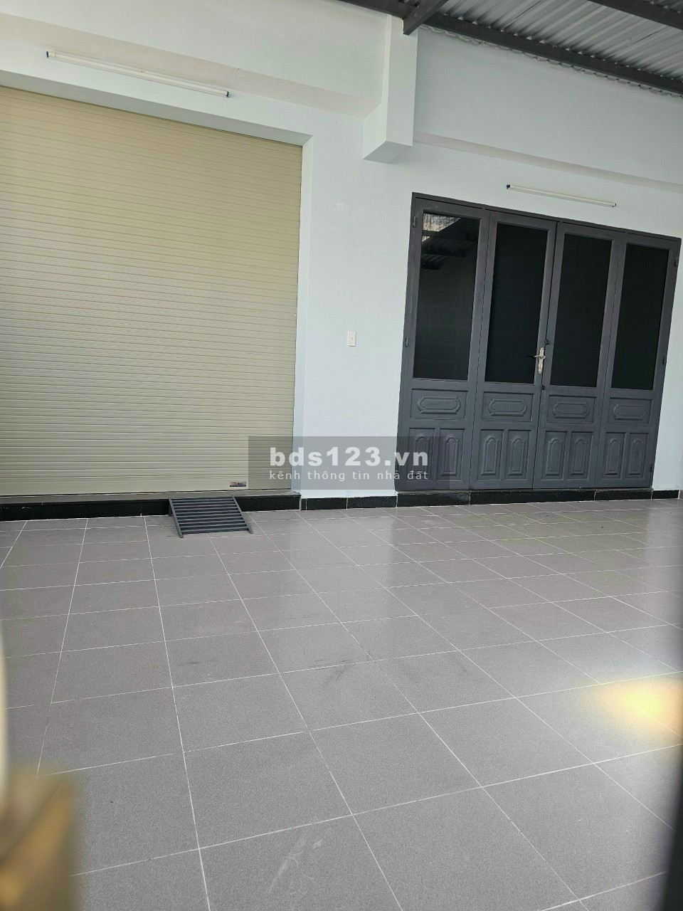 Nhà 1T1L, 8X17M, 4PN, 3WC, gara oto, mặt tiền đường, Tam Phú, Thủ Đức