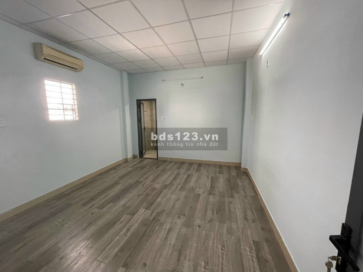 Nhà 1T1L, 8X17M, 4PN, 3WC, gara oto, mặt tiền đường, Tam Phú, Thủ Đức