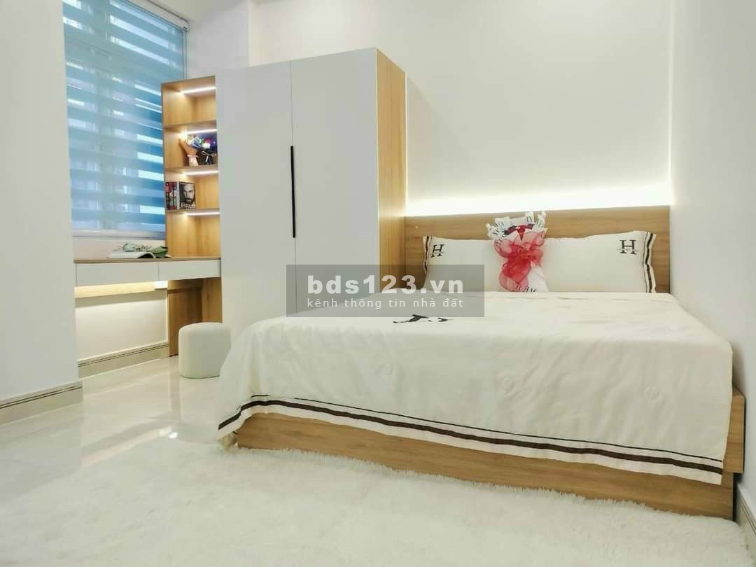 Nhà rất đẹp - Full nội thất cao cấp - 1 trệt 3 lầu - 4,45mx13m - Hẻm ô tô đổ cửa - Tân Chánh Hiệp 08