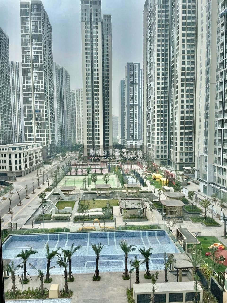 Chính chủ bán Shophouse TMDV chân đế Tòa Chung cư Masteries