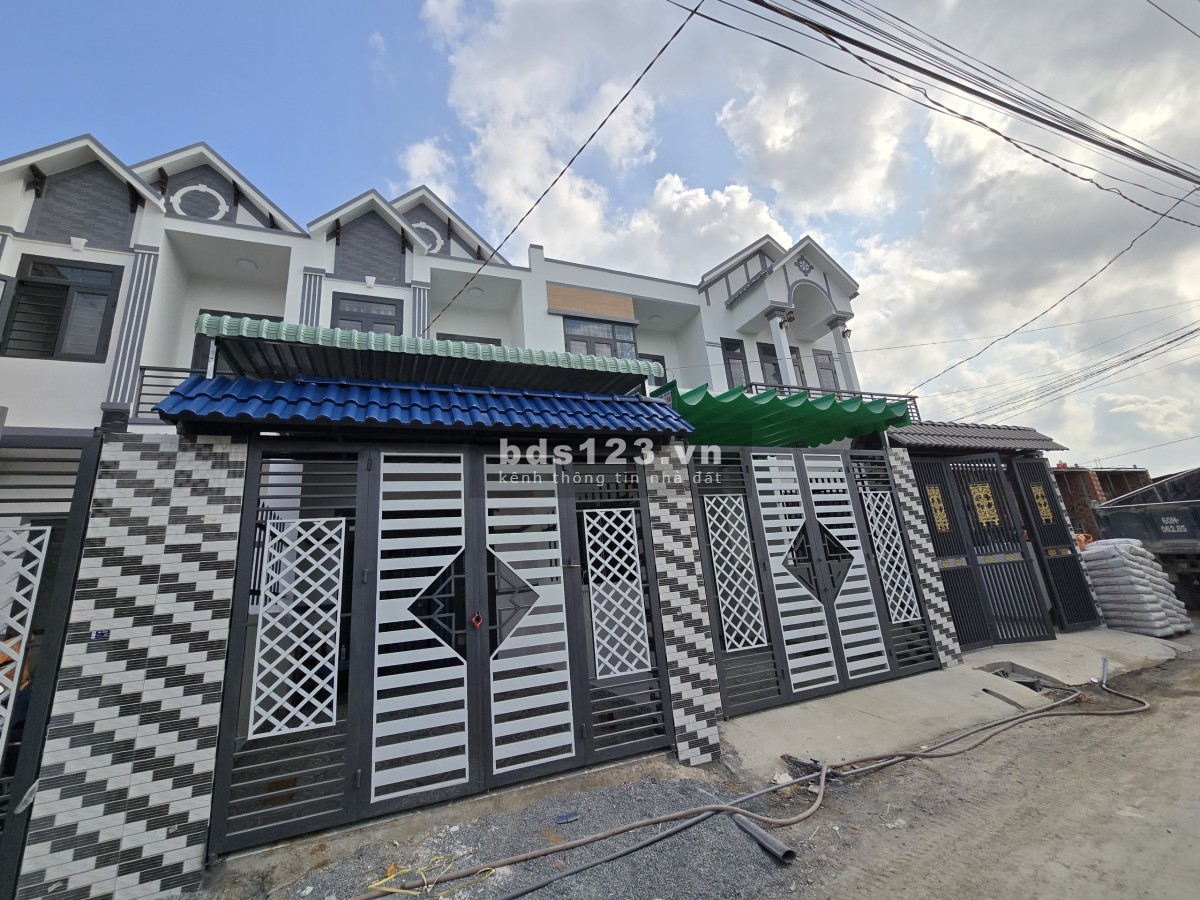 Em còn 2 căn 1 trệt 1 lầu giá rẻ dọn vào ở ngay trung tâm Biên Hòa