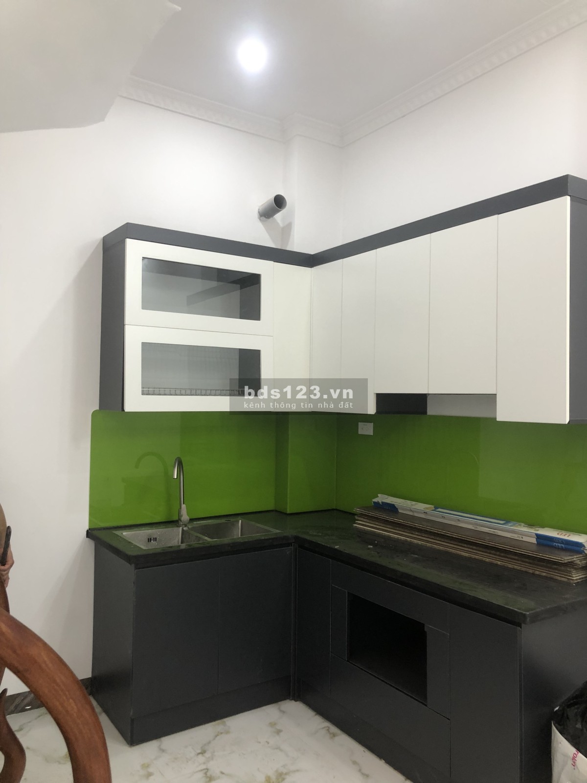 Bán nahf 5 tầng 30M2 Đông La - Gần KĐT Đô Nghĩa