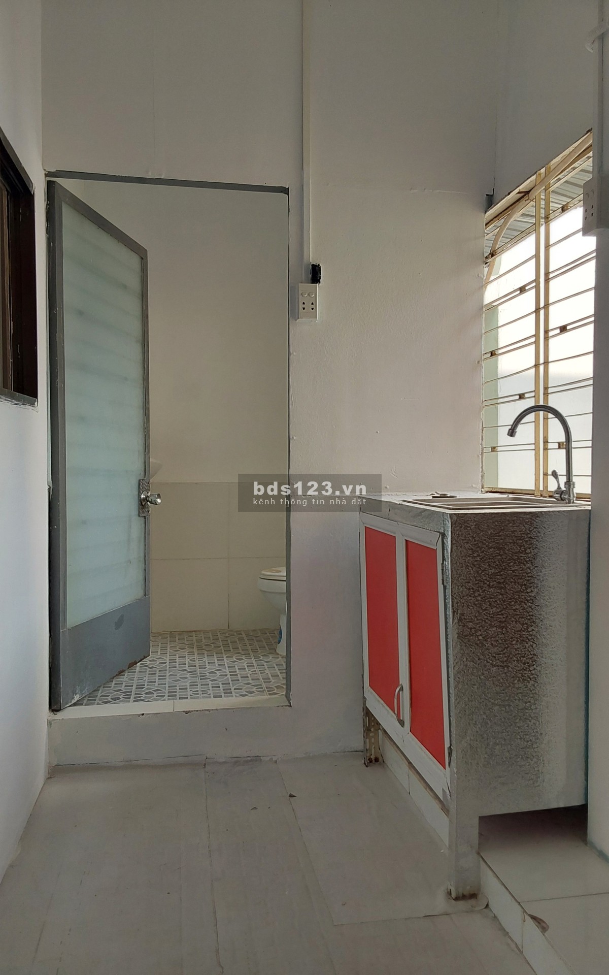 Phòng trọ đầy đủ tiện nghi ngay trung tâm Quận 3, gần Quận 1, sát Quận 10, kế bên Quận 5