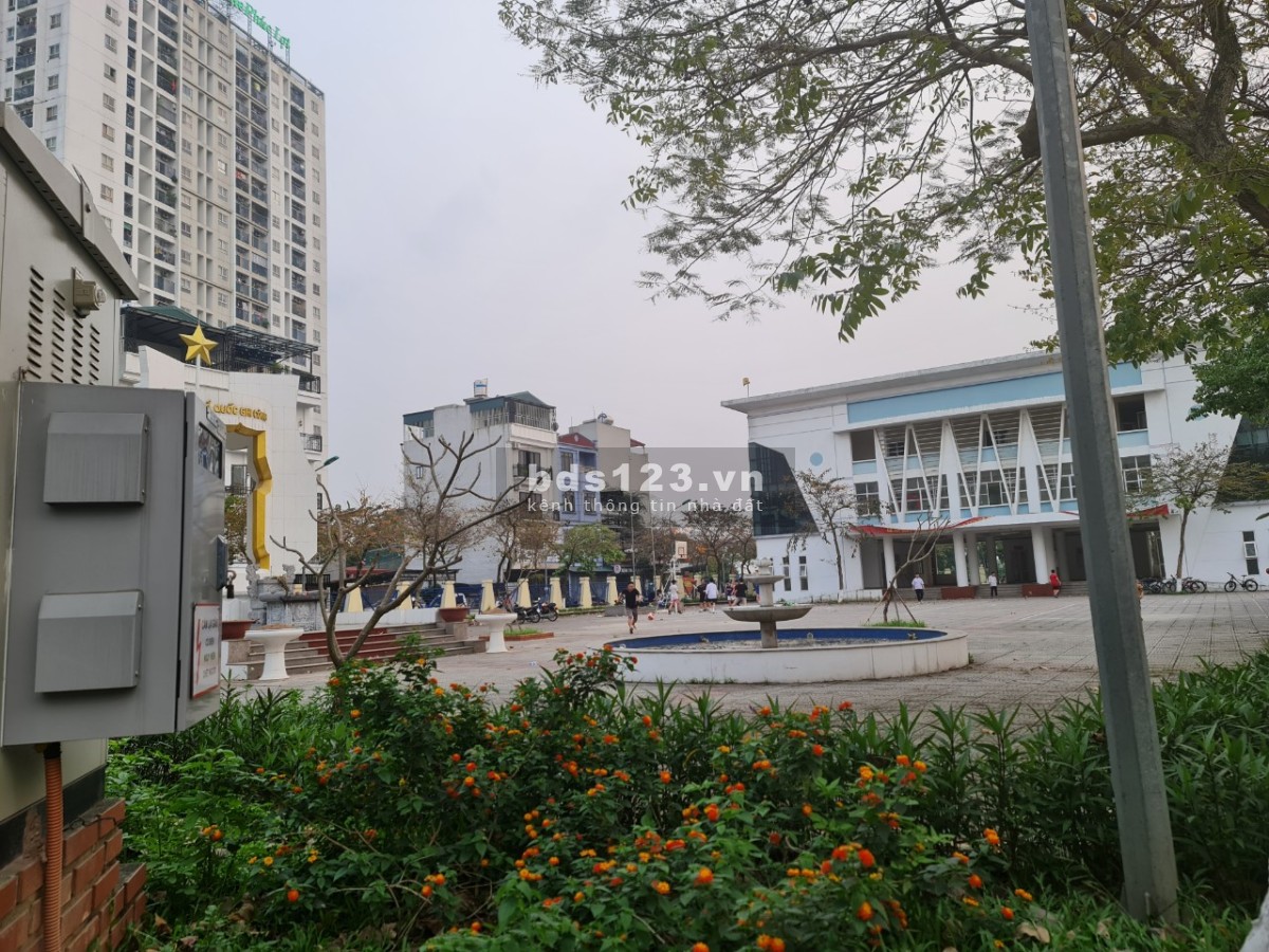 Hàng xóm Vinhome Riverside - Ô tô 7 chỗ đỗ tận cửa - 2 thoáng vĩnh viễn