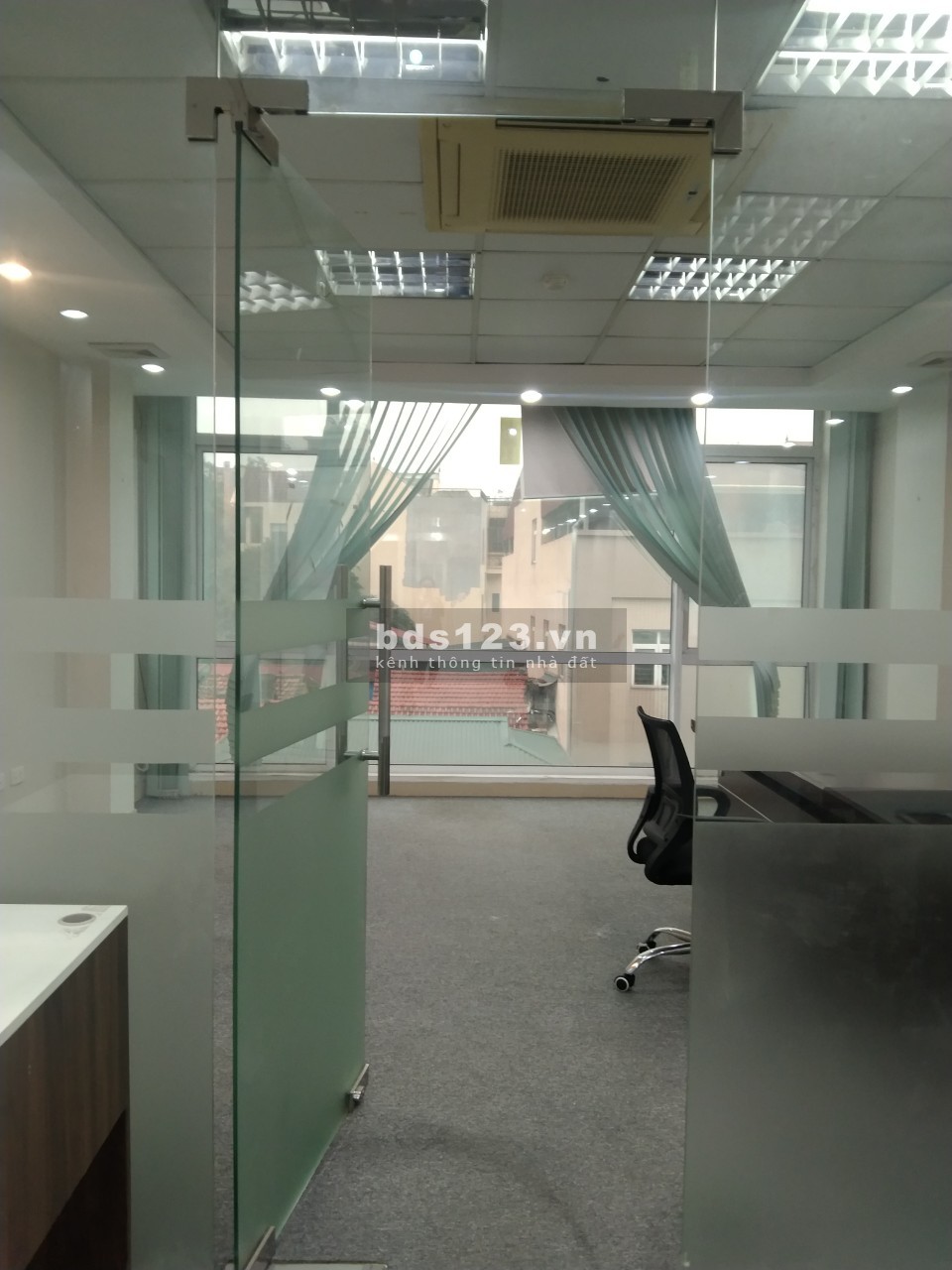 Chính chủ cho thuê văn phòng chuyên nghiệp DT80m giá rẻ tại 130 Quán Thánh, Ba Đình 0866683628