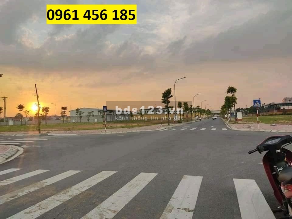 Bán đất khu ĐT số 3 TT Thắng, Hiệp Hòa - 100m2, vỉa hè 1.5 tỷ