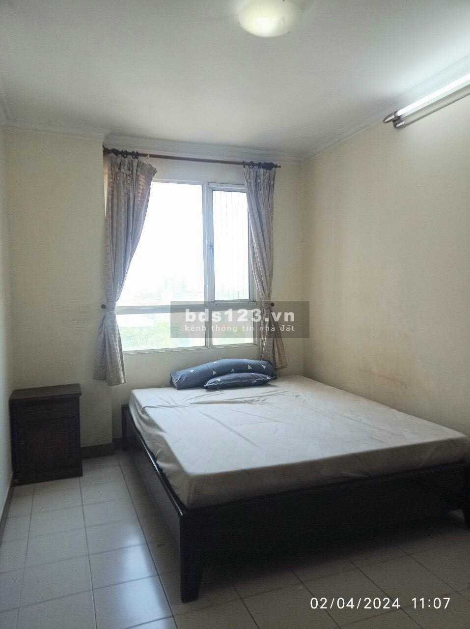 Cần cho thuê gấp căn hộ Phúc Thịnh Quận 5, Dt : 76 m2, 2PN, Giá : 10 tr/th,