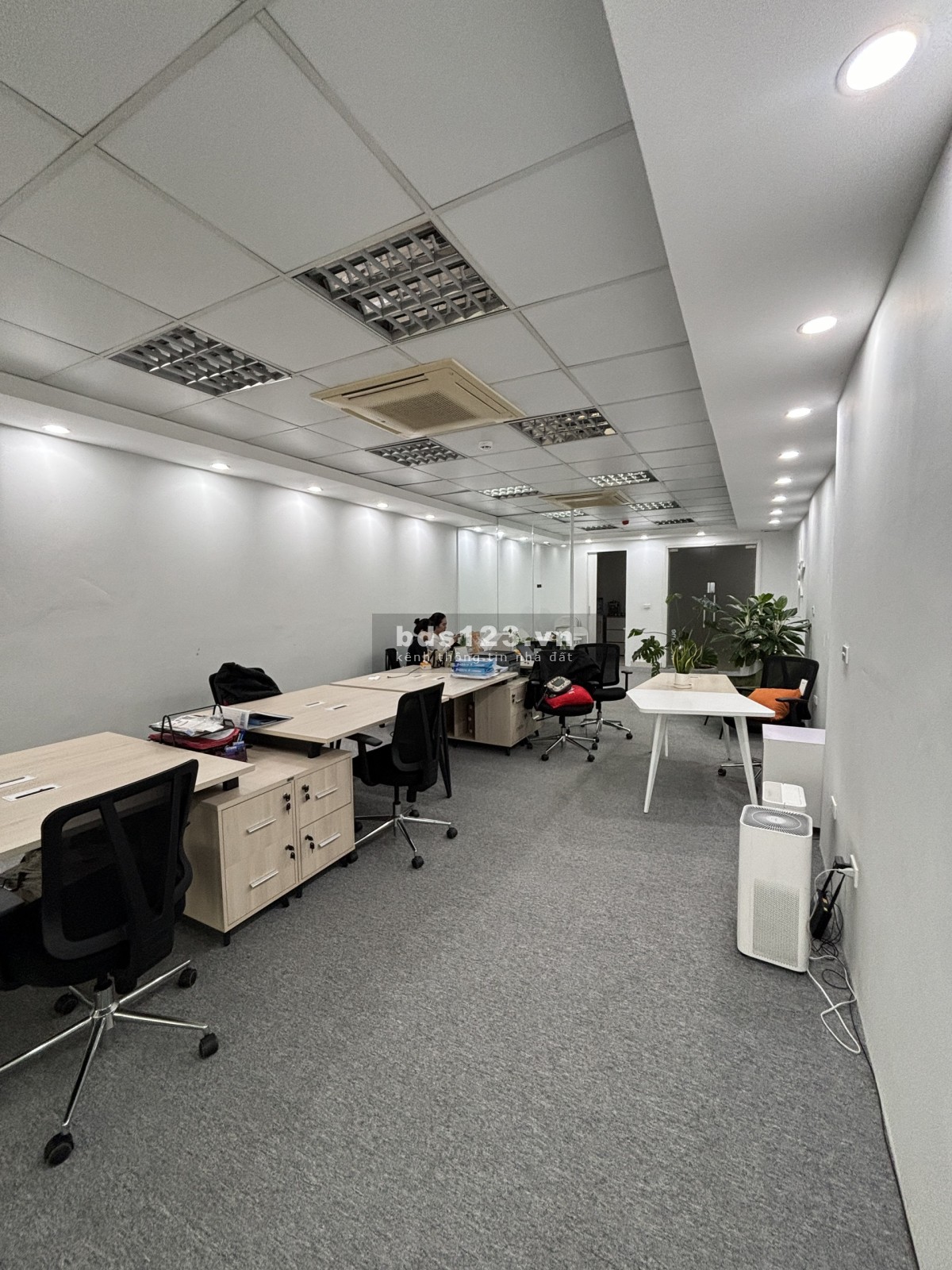 Chính chủ cho thuê văn phòng chuyên nghiệp DT80m giá rẻ tại 130 Quán Thánh, Ba Đình 0866683628