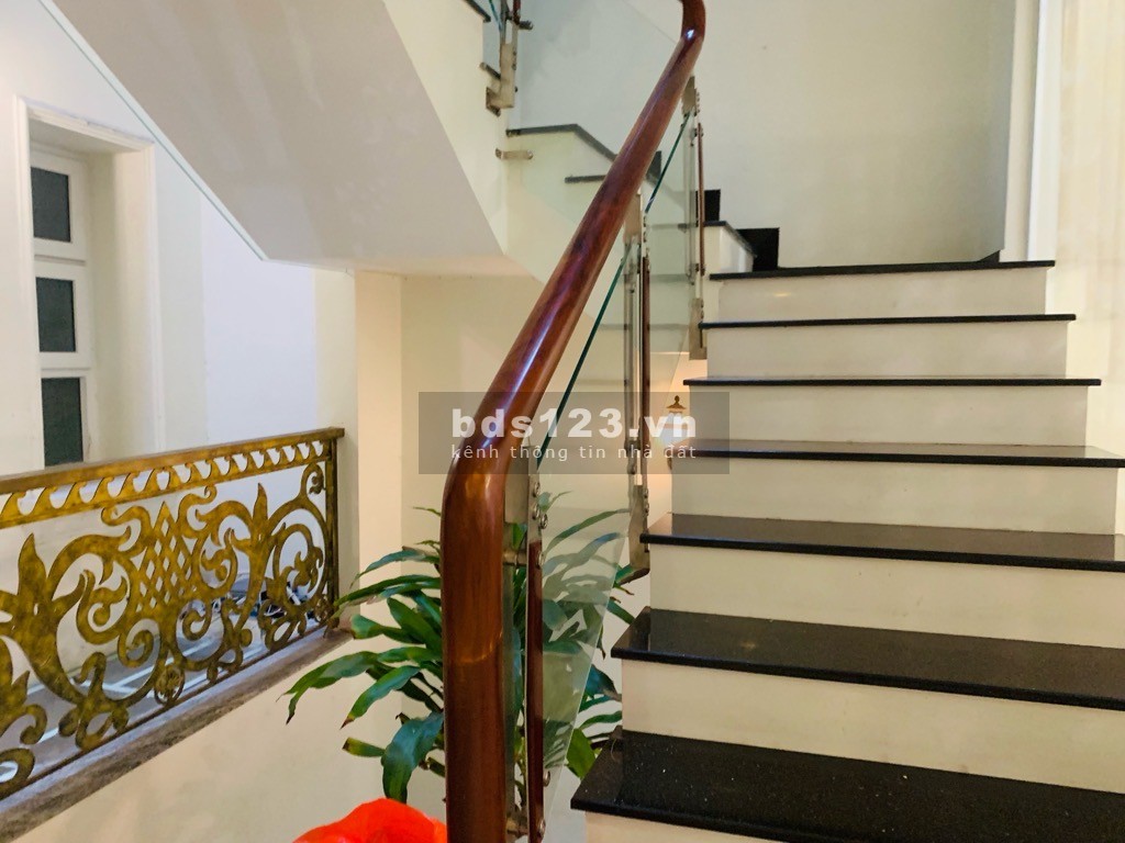 Bán nhà mặt tiền thần tài lớn Cityland Phan Văn Trị 4 lầu 95M2 nhỉnh 17 tỷ