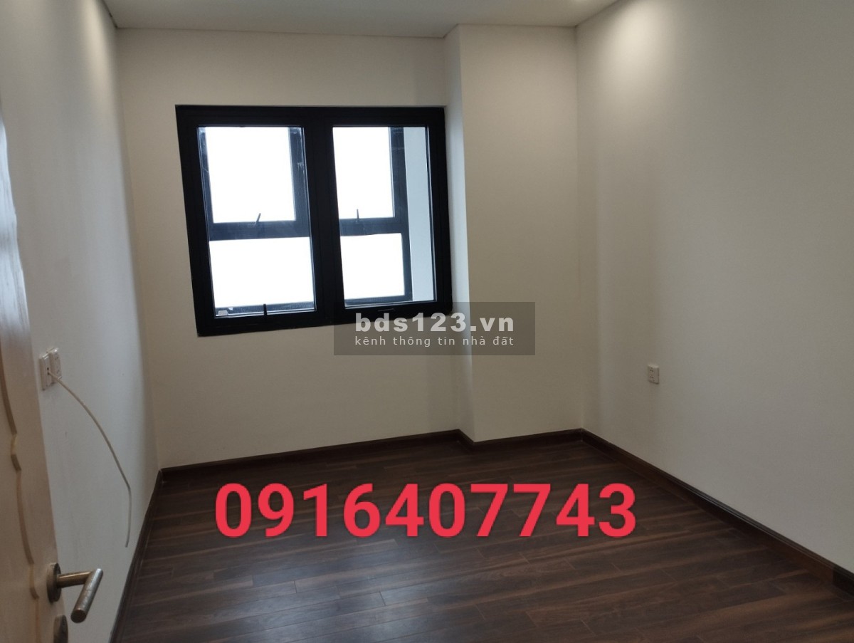 Cần bán gấp căn hộ chung cư Eco City Việt Hưng 2pn2vs, 72.8m2, giá rẻ nhất khu vực.