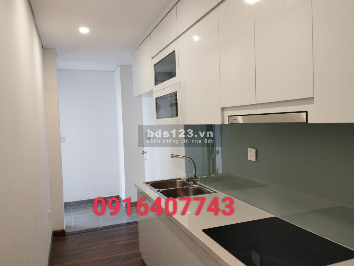Cần bán gấp căn hộ chung cư Eco City Việt Hưng 2pn2vs, 72.8m2, giá rẻ nhất khu vực.