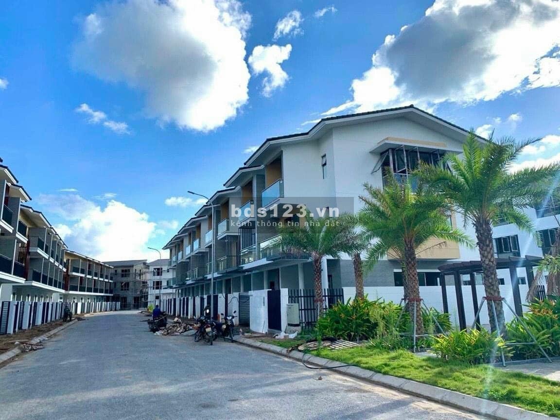 Chỉ 4 tỷ099 đồng - Sở hữu ngay nhà phố liền kề 80m2 Belhomes, sổ hồng chính chủ, nhận nhà ở ngay