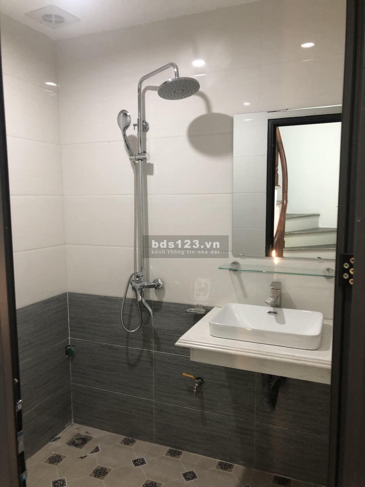 Bán nhà 3 tầng 50M2 Đại Thành Quốc Oai
