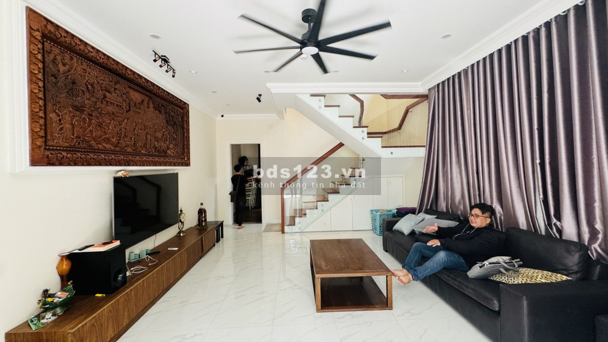 Cần biệt thự sân vườn đẹp khu Trần Não - Giá 29 tỷ