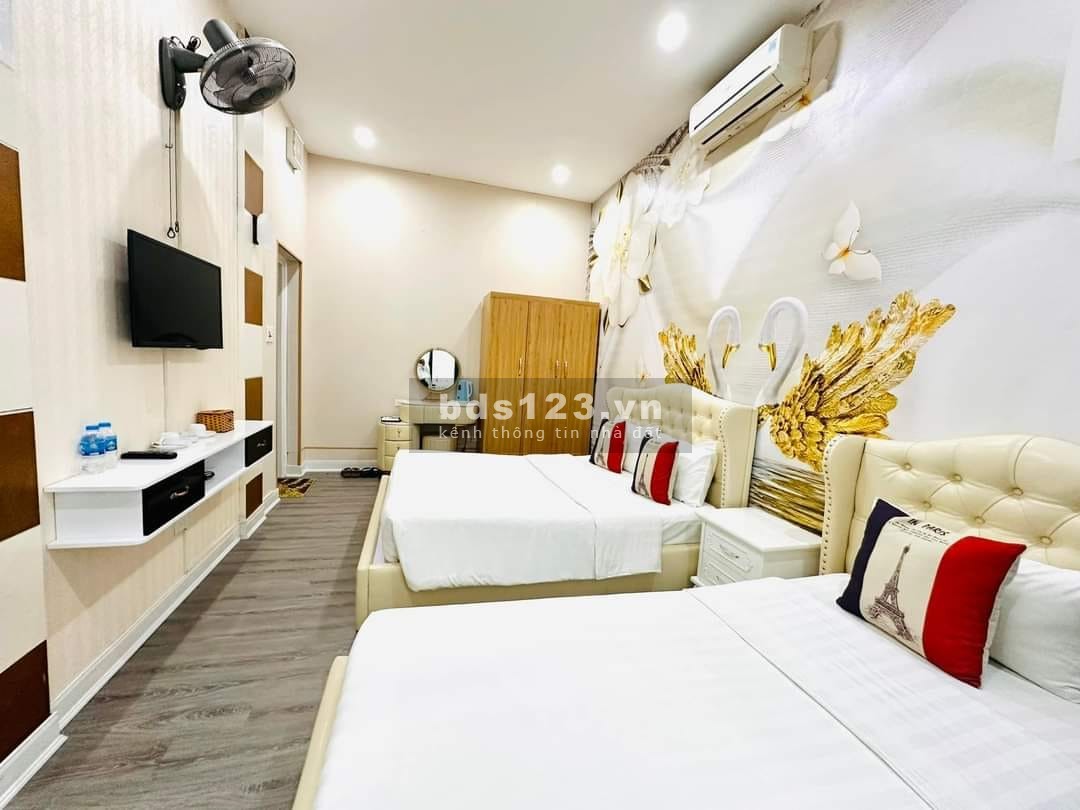 Bán nhà Hồ Đến Lừ, ô tô đỗ cửa, MT 3,8M2, 44M2, nhà 5 tầng, 6PN, tặng nội thất VIP, hạ sốc 7 tỷ