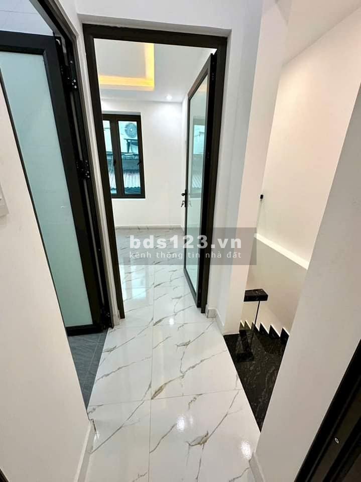Cực hot nhỉnh 5 tỷ sở hữu ngay nhà 4T 66M trung tâm Ba Đình