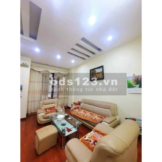 Bán nhà riêng Vũ Tông Phan 46M2 x 5 tầng, ô tô 50M ra mặt phố thoáng sáng giá 6 tỷ 8.