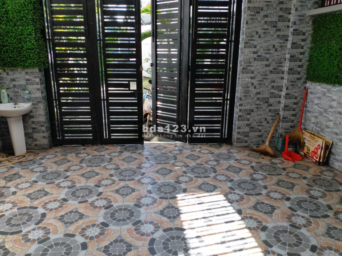 Nhà1T1L, 3PN, 2WC, sân đậu oto, ngay chợ Hiệp Bình, Hiệp Bình Chánh, Thủ Đức
