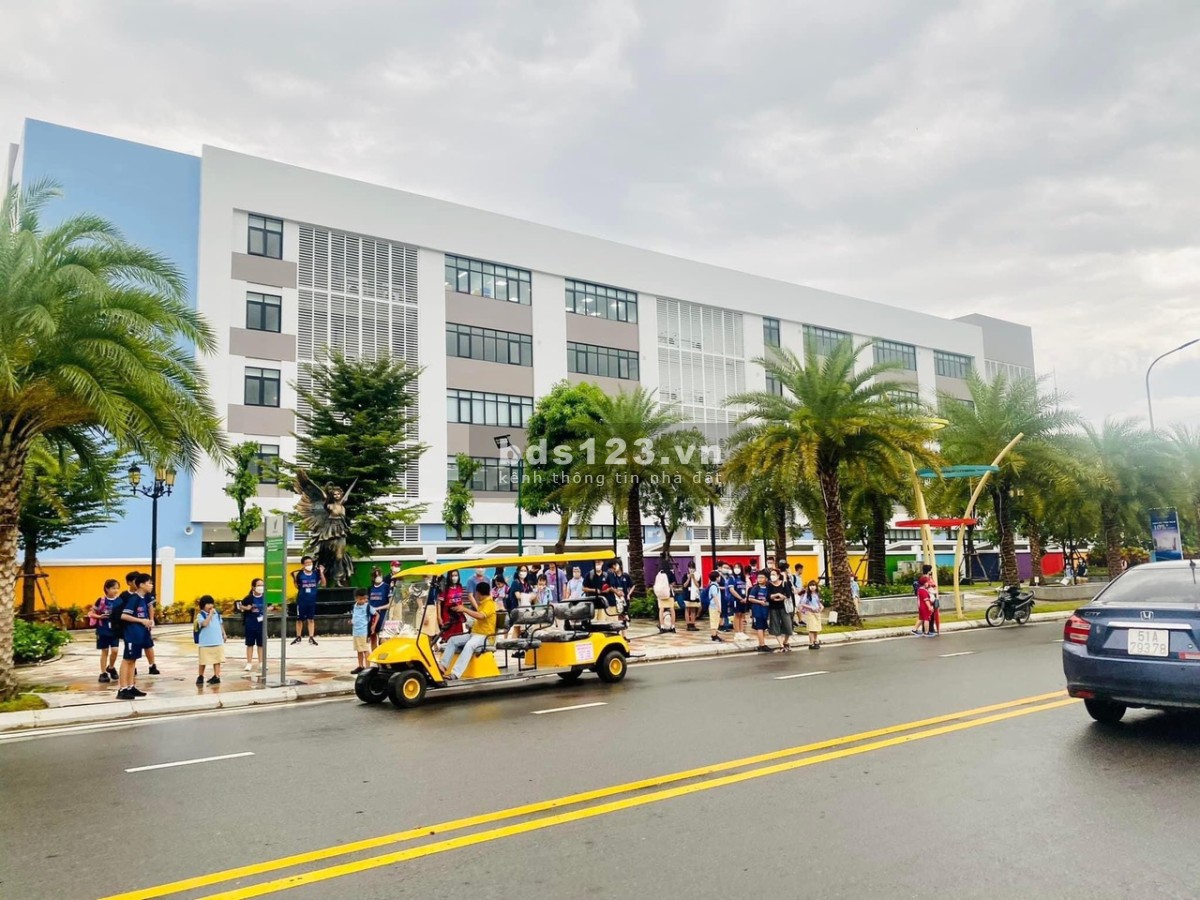 Căn hộ 2PN đã có sổ full NT, giá siêu tốc 2.1 tỷ Vinhomes Grand Park Quận 9
