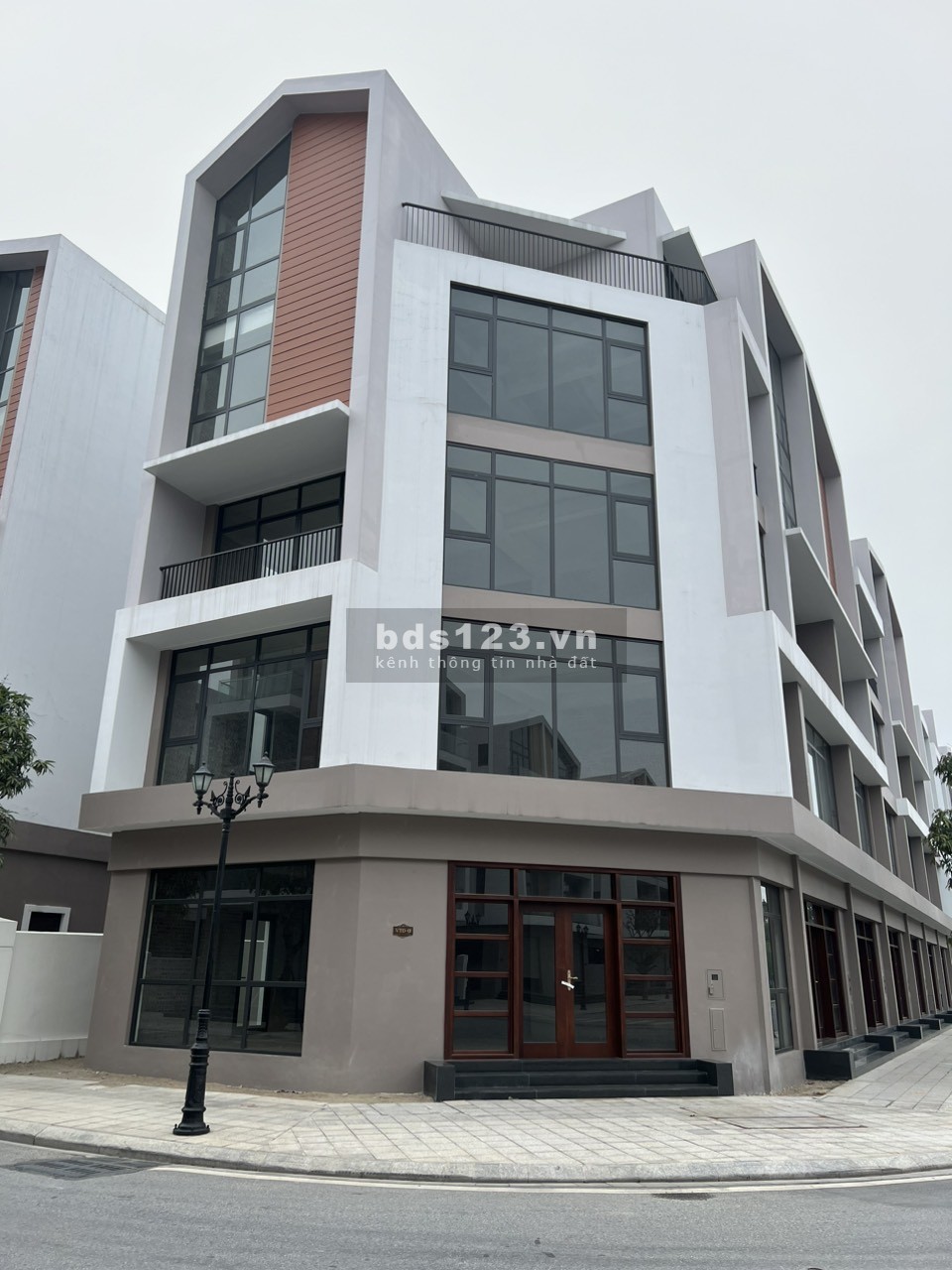 Bán căn LK Góc 96m view hồ trung tâm và vịnh biển 4 mùa cực đẹp OCP3 giá 17 tỷ