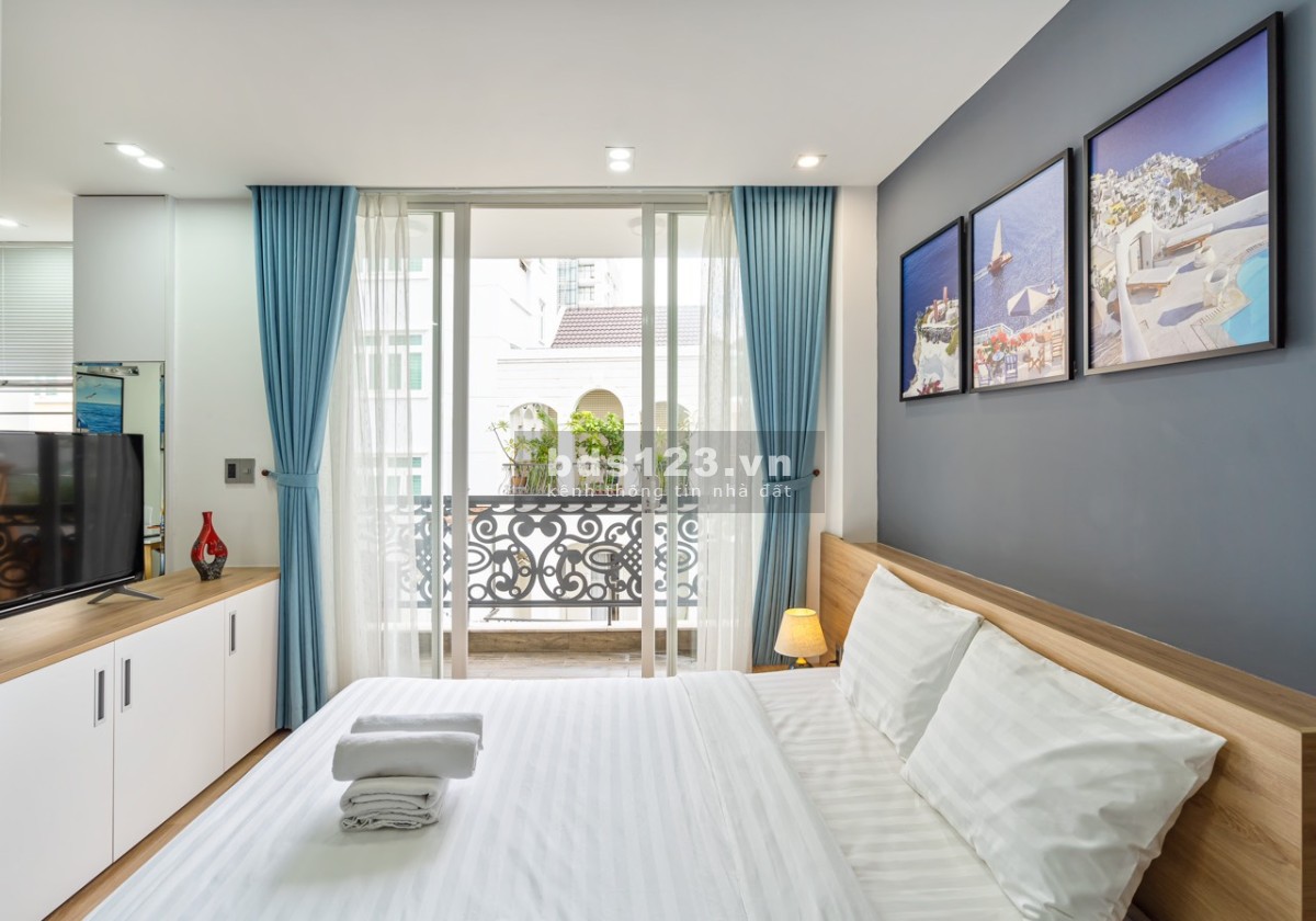 Căn hộ 1 phòng ngủ ban công 45m2 cao cấp trung tâm SG