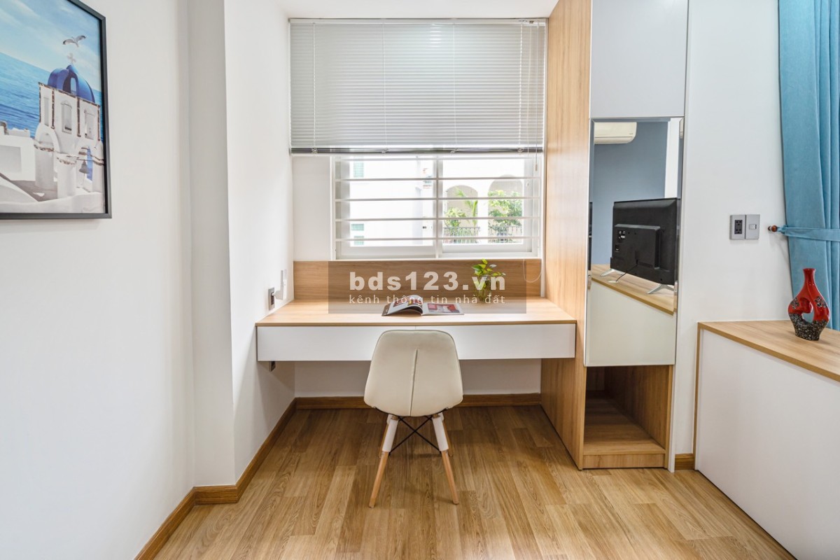 Căn hộ 1 phòng ngủ ban công 45m2 cao cấp trung tâm SG