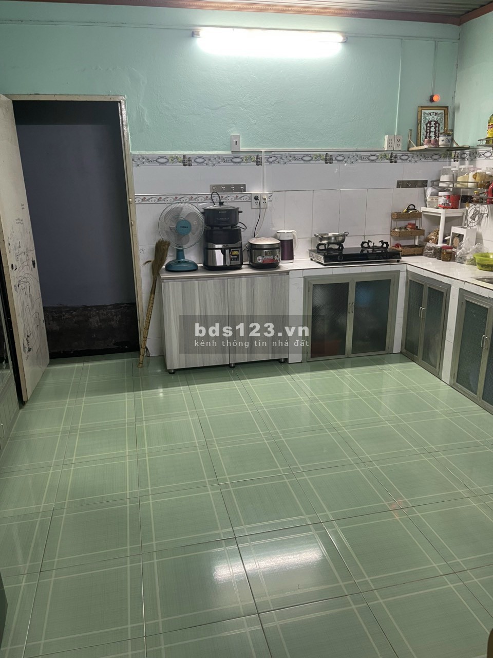 Bán nhà sạch 5.2*22m. Ngay ngã 4 Hóc Môn. Và Chợ Xuân Thới Sơn