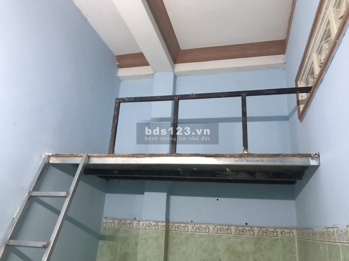 Phòng trọ giá rẻ Đầm Sen - Tân Phú có gác xép