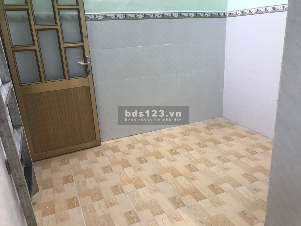Phòng trọ giá rẻ Đầm Sen - Tân Phú có gác xép