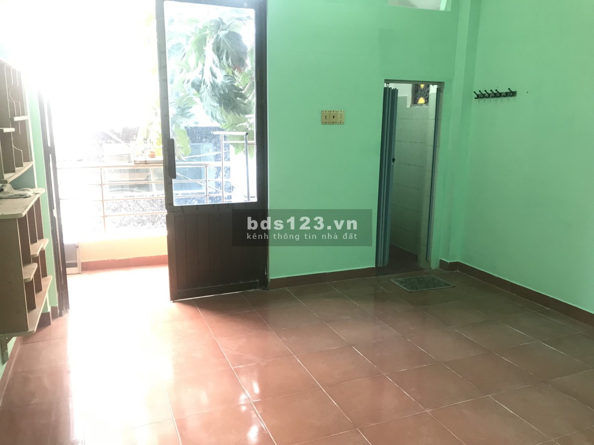 Phòng trọ giá rẻ Đầm Sen - Tân Phú có gác xép