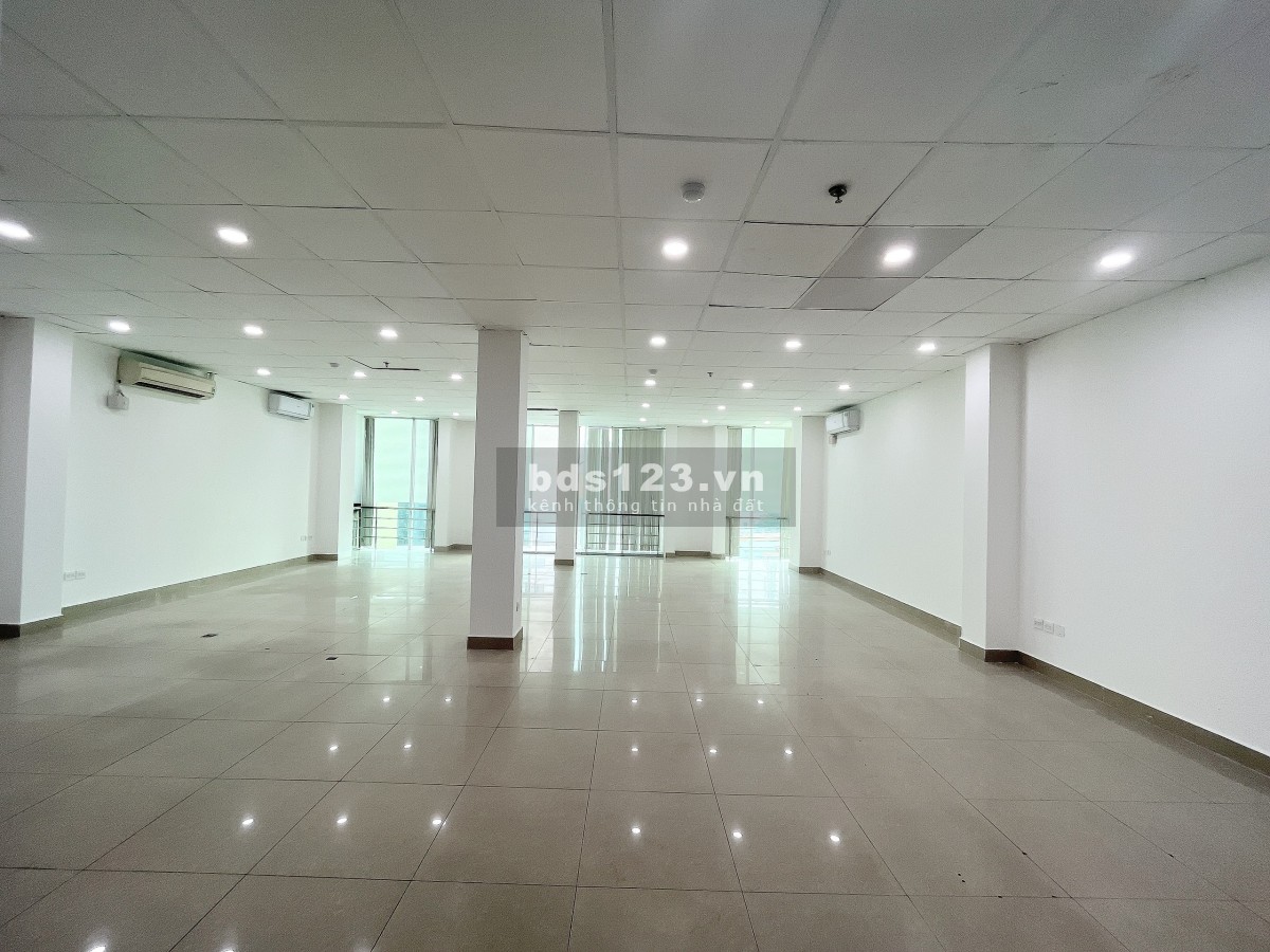 Văn phòng cho thuê 150m2 tại Nguyễn Trung Trực, Bình Thạnh