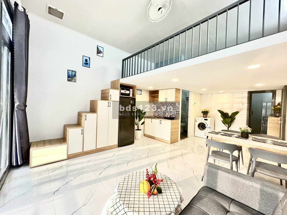 Duplex, ban công, giá thuê 8.500.000, P202, trống sẵn