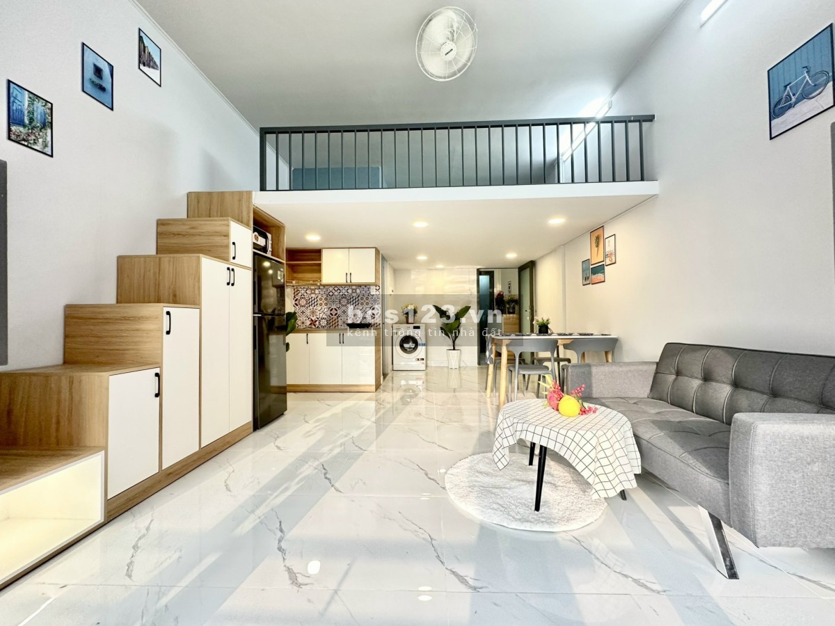 Duplex, ban công, giá thuê 8.500.000, P202, trống sẵn