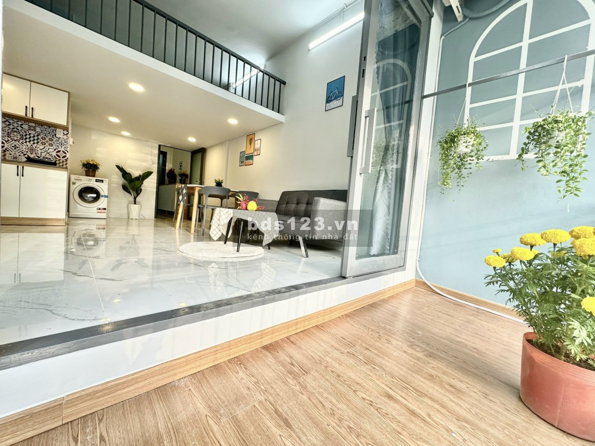 Duplex, ban công, giá thuê 8.500.000, P202, trống sẵn