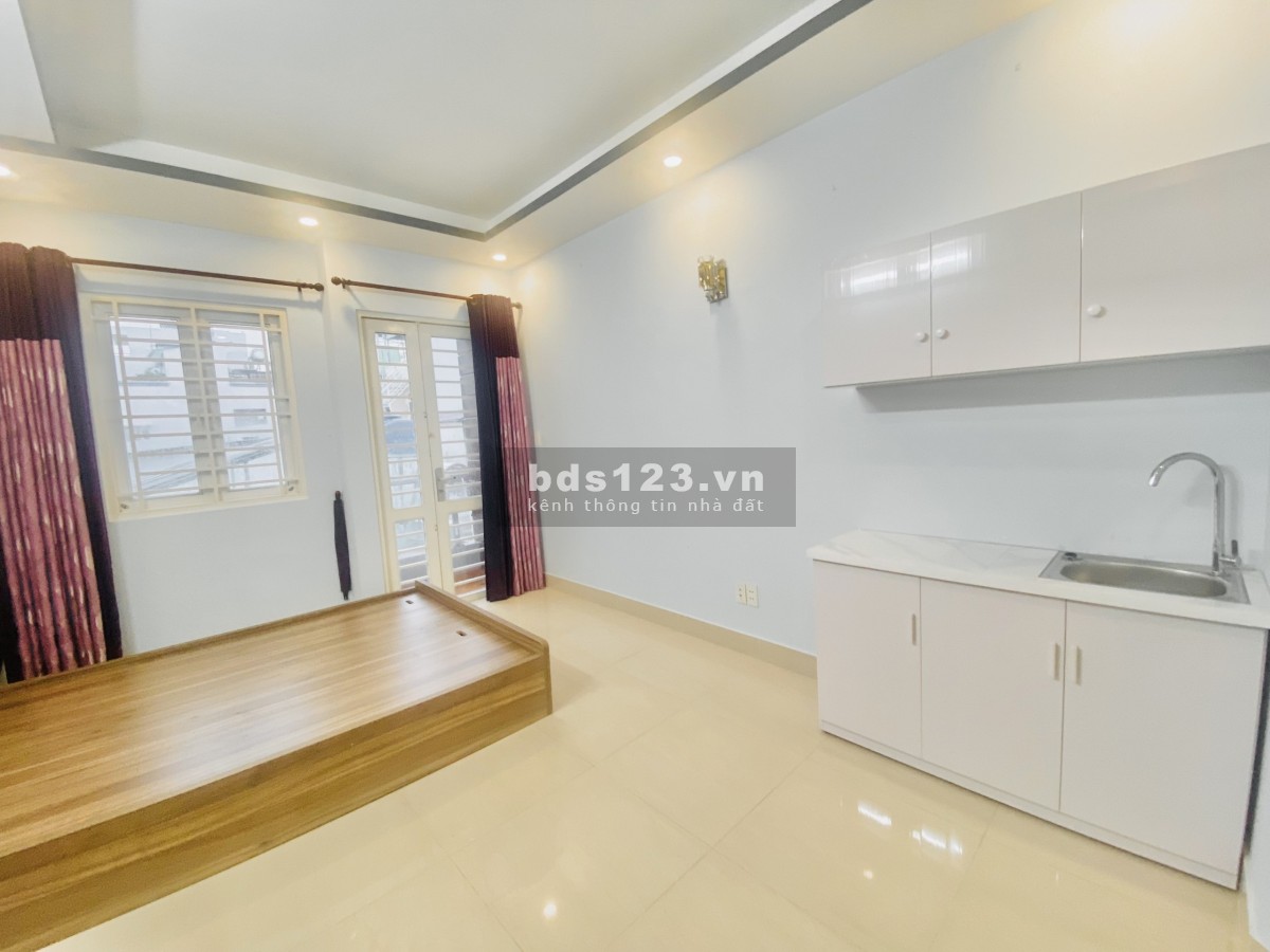 Cho thuê căn hộ studio/bc, 6.000.000 đ, lầu 101, LH: 0862133042 (Tiến Đạt)