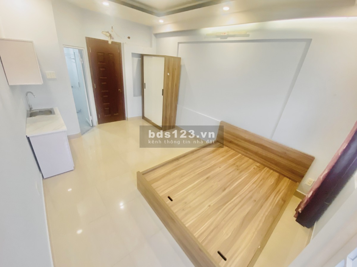 Cho thuê căn hộ studio/bc, 6.000.000 đ, lầu 101, LH: 0862133042 (Tiến Đạt)