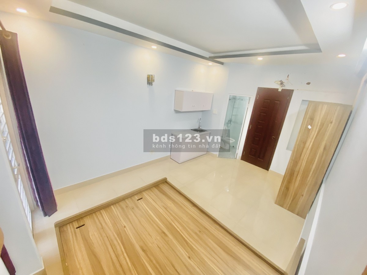 Cho thuê căn hộ studio/bc, 6.000.000 đ, lầu 101, LH: 0862133042 (Tiến Đạt)