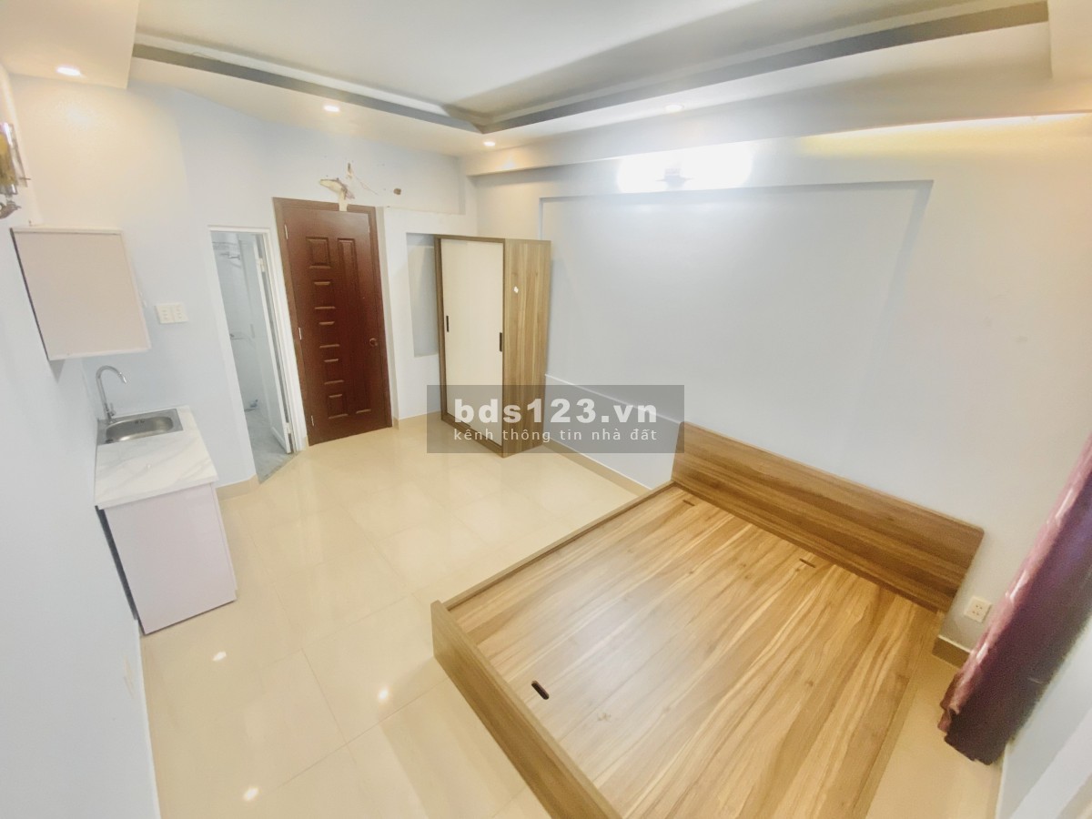 Cho thuê căn hộ studio/bc, 6.000.000 đ, lầu 101, LH: 0862133042 (Tiến Đạt)