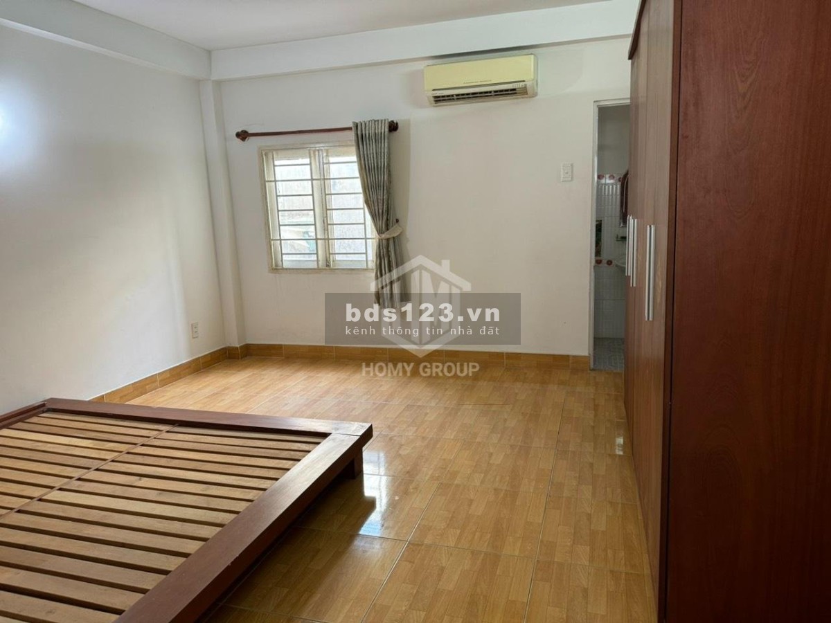 Nhà mặt tiền, 80m2 3pn 3wc, mới đẹp. Sẵn nội thất