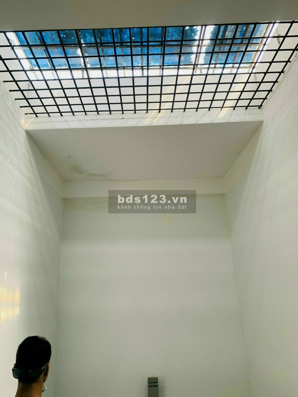 Nhà full nội thất, sân đậu oto, 3pn, ngay ĐH Cảnh Sát