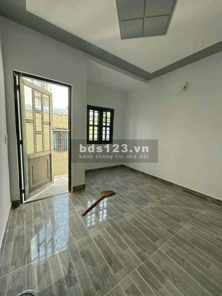 Nhà mới - Sổ hồng riêng - Ngay metro - 1 lầu