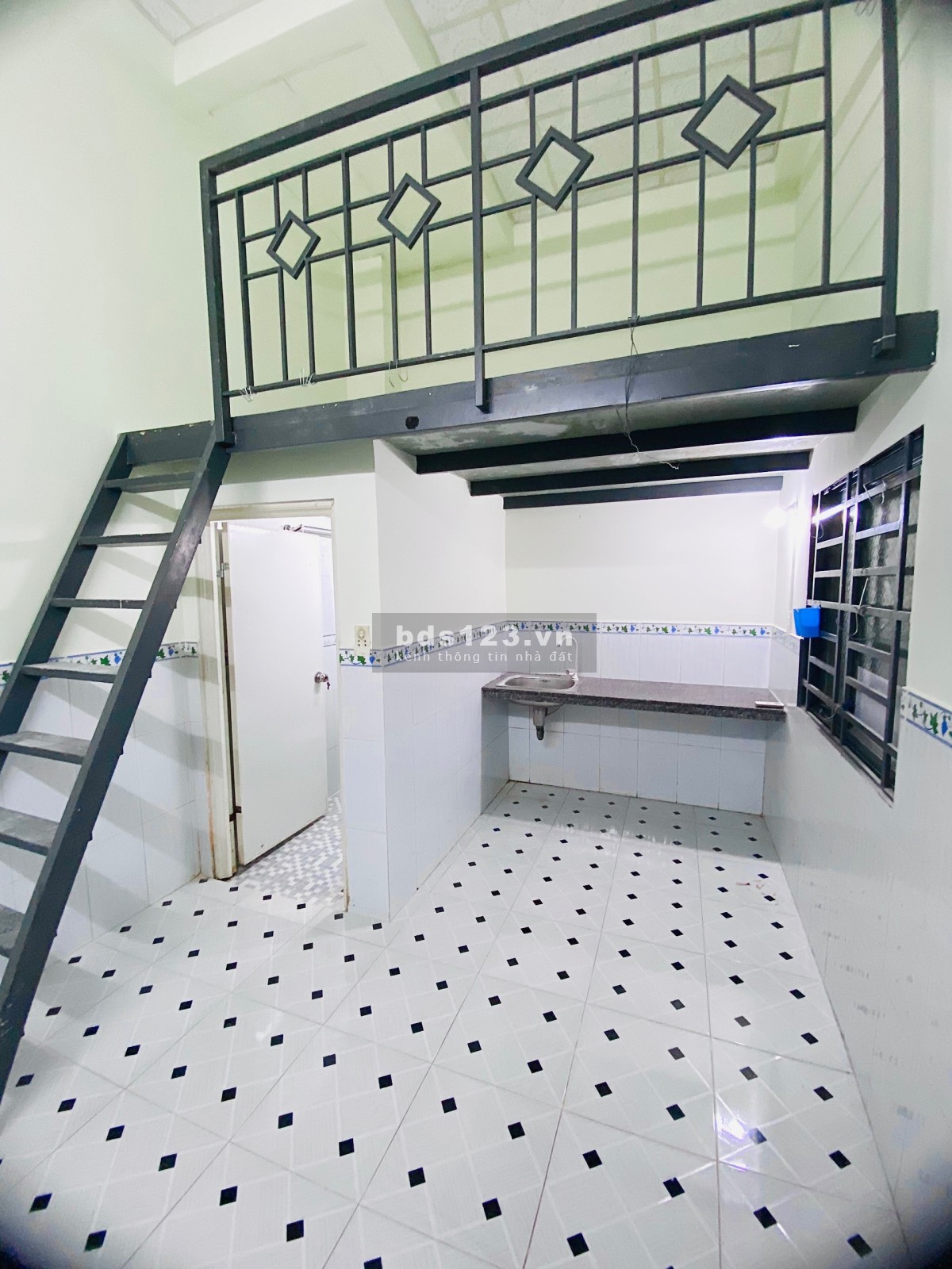 Phòng trọ rất đẹp, có máy lạnh + Gác rộng, tủ bếp, WC riêng, gần Lotte Mart Quận 7