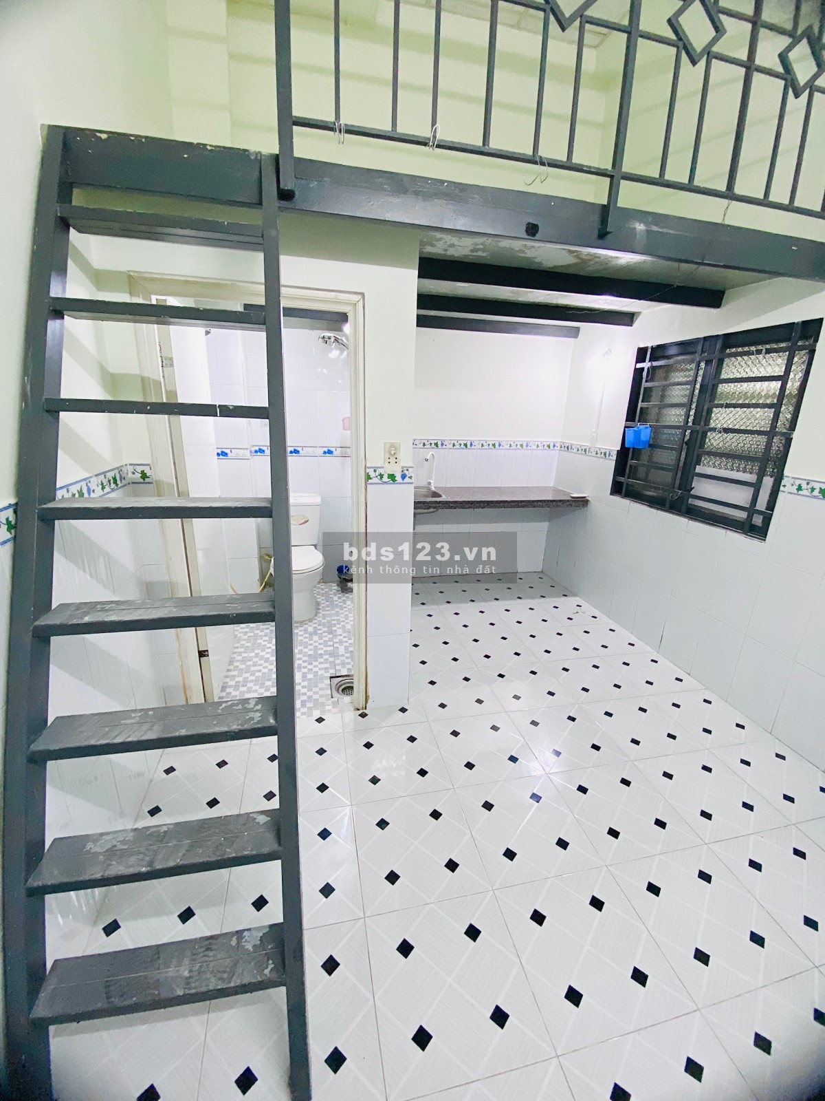 Phòng trọ rất đẹp, có máy lạnh + Gác rộng, tủ bếp, WC riêng, gần Lotte Mart Quận 7