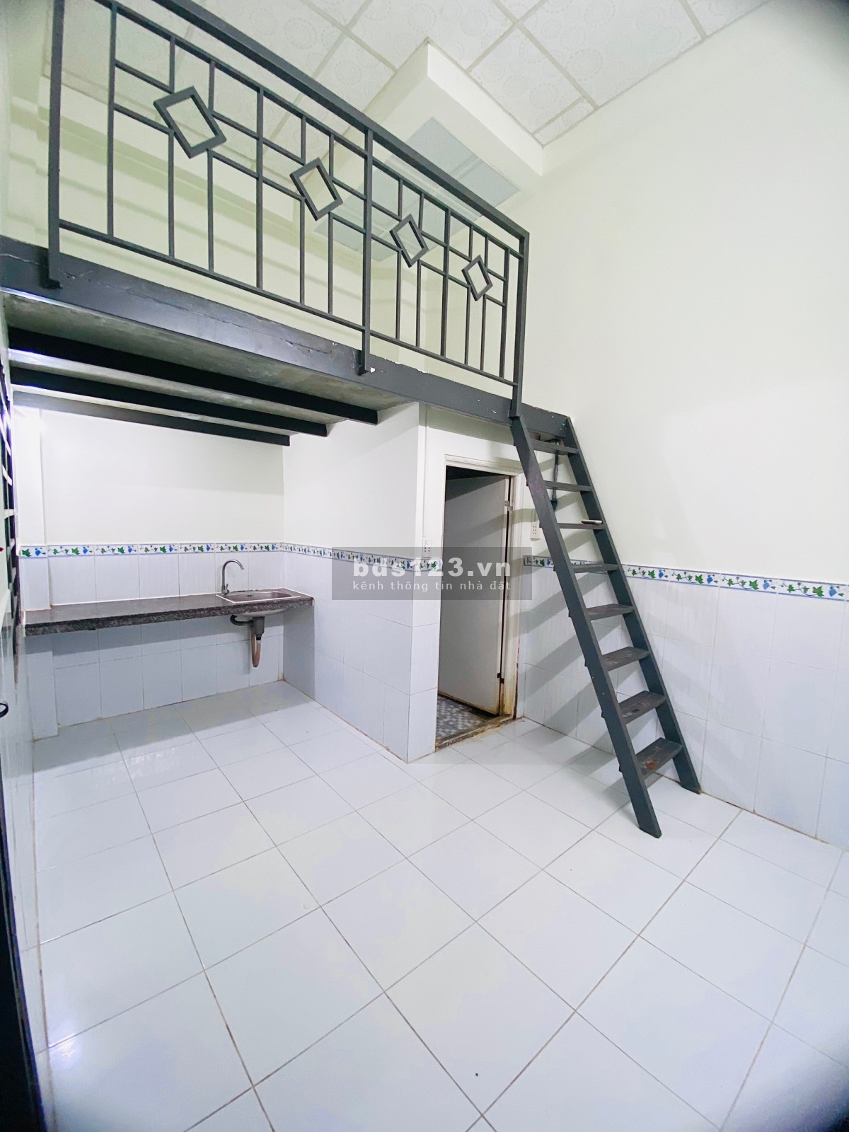 Phòng trọ rất đẹp, có máy lạnh + Gác rộng, tủ bếp, WC riêng, gần Lotte Mart Quận 7